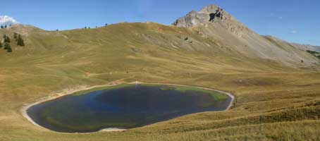 la Guglia Rossa ed il lago di Thures