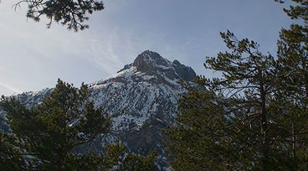 La Guglia Rossa dal Colle della Scala